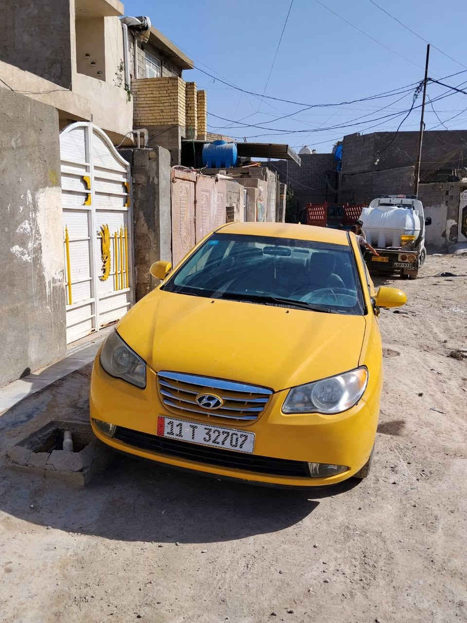 النترا 2010 وارد امريكي 
حادثها جاملغ وباب السايق بيها سونار بدون دواخل
مكفوله من الغود والشواصي والتكم كير جديد مبدل
رقم بغداد ب اسمي 
داخل رصاصي 
مثبت سرعه نضام ABS
عبوة فيت بم جديده نوزلات بلكات مجاول جدد
سعر 93
مكان السياره بغداد المشتل 
رقم ***********
