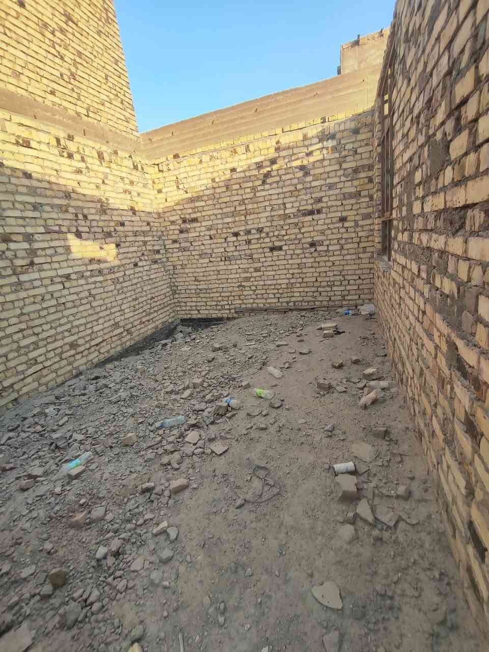 السلام عليكم هيكل لبيع 200 واجه 10ونزال 20شغل كله فول
ابحي العربي ابشارع المعمل رابع بيت عن شارع العام 
ماي كهرباء مدرسة شارع 10متر 
حدايه تسكام بنيانه كله طابوك 
اساسه كونكريت عرض اساسه 50في 60
يعني شغل مال جناي امنات الله شغل كله مال جناي 
وبل عافيه ع يخذه سعره 30وبي مجال 
رقمي بي واتساب ***********
