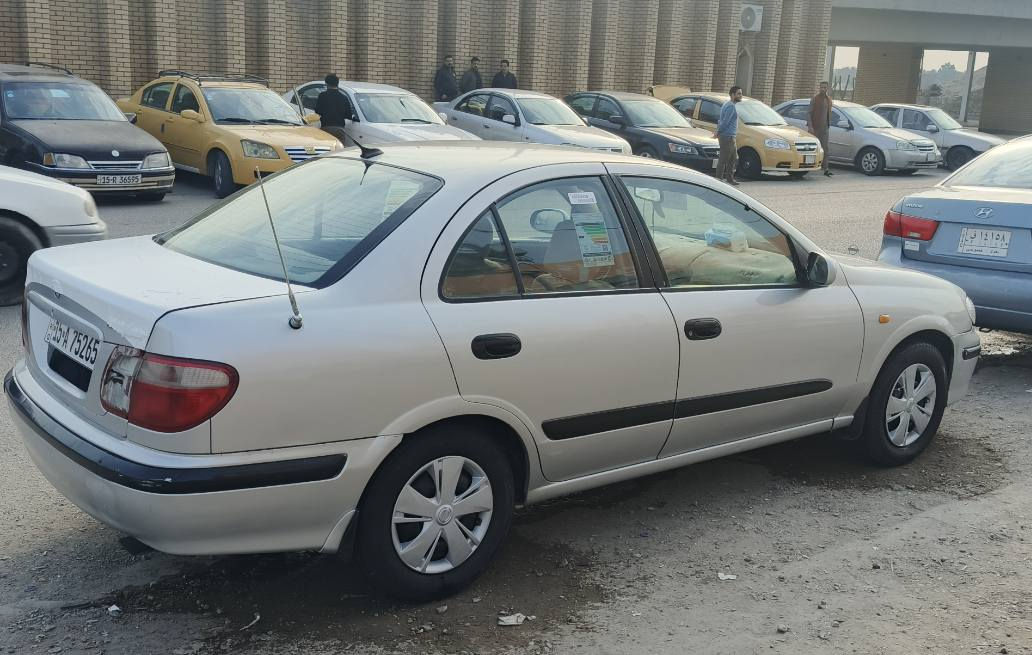 سلام عليكم سني للبيع  رقم انبار تحويلها ثاني يوم بسمي  تخم تاير كير ومحرك مكفولات تبريد شغال مكفوله من ضربه السياره سونارها موجود بل منشور  سياره حال جديده مالت جناي موديل 2001  السعر خاص مكان السياره الفلوجه
***********
*********** بيع نقد فقط لا قسط ولا وعده
