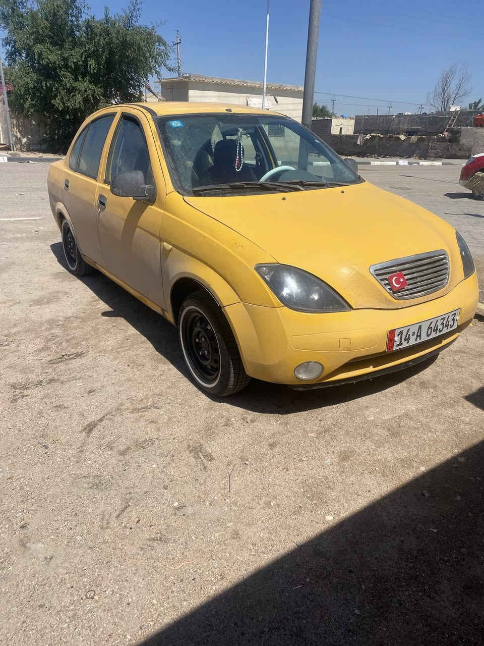 سلام عليكم طيبه 2016 رقم بصره باسمي سنويه 2027 تخم تاير ومكينه وكير تبريد ثلج حداديه طوبه بيها تبديل في جاملغات ثنين سياره جاهزه كبل للشغل مكاني بصره زبير ***********   سعر (33) وبيها مجال
