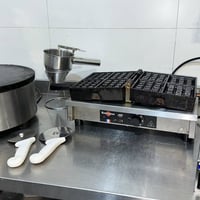 جهاز كريب + وافل فرنسيات مع الملحقات 400$  عنواني بغداد اليرموك 4 شوار...
