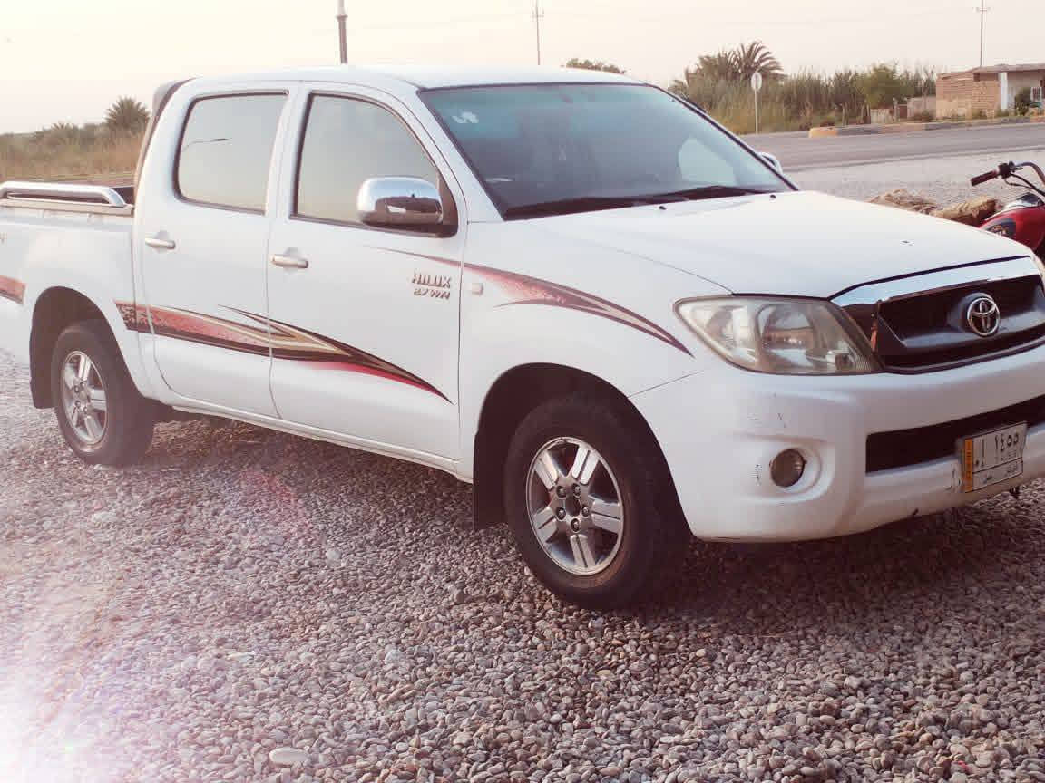 السلام عليكم للبيع بيكم هايلوكس 2009 كفاله عامه السونار بل منشور 
السعر 145بيها مجال قليل***********
