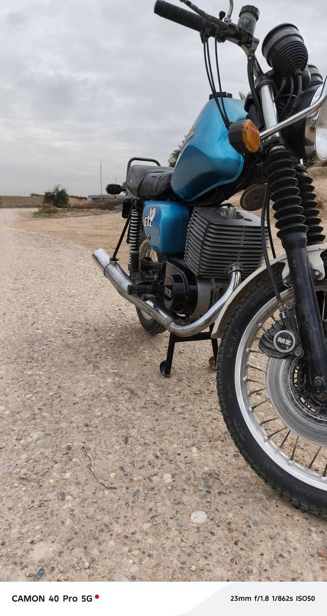 اعادت النشر بسبب الوعود الكاذبه 
رجائاً رجائاً الموشراي لا يتصل ويكول احذف المنشور باجر جايك شبعنا من هاي السوالف 
دراجه mz موديل 88 حاويه ما ماشي بالعراق محرك كصه واحد ع الفتح كلها بلاديه عدا التايرات بدلتهن قالب الماني والكابريتر مبدله والاصليه موجوده رقم وسنويه صلاح الدين بسمي مكفول كفالع عامه من الصبغ والفطر ولحيم تيده هوه والرقم تيده بدون اتصل وتتدلل ***********
