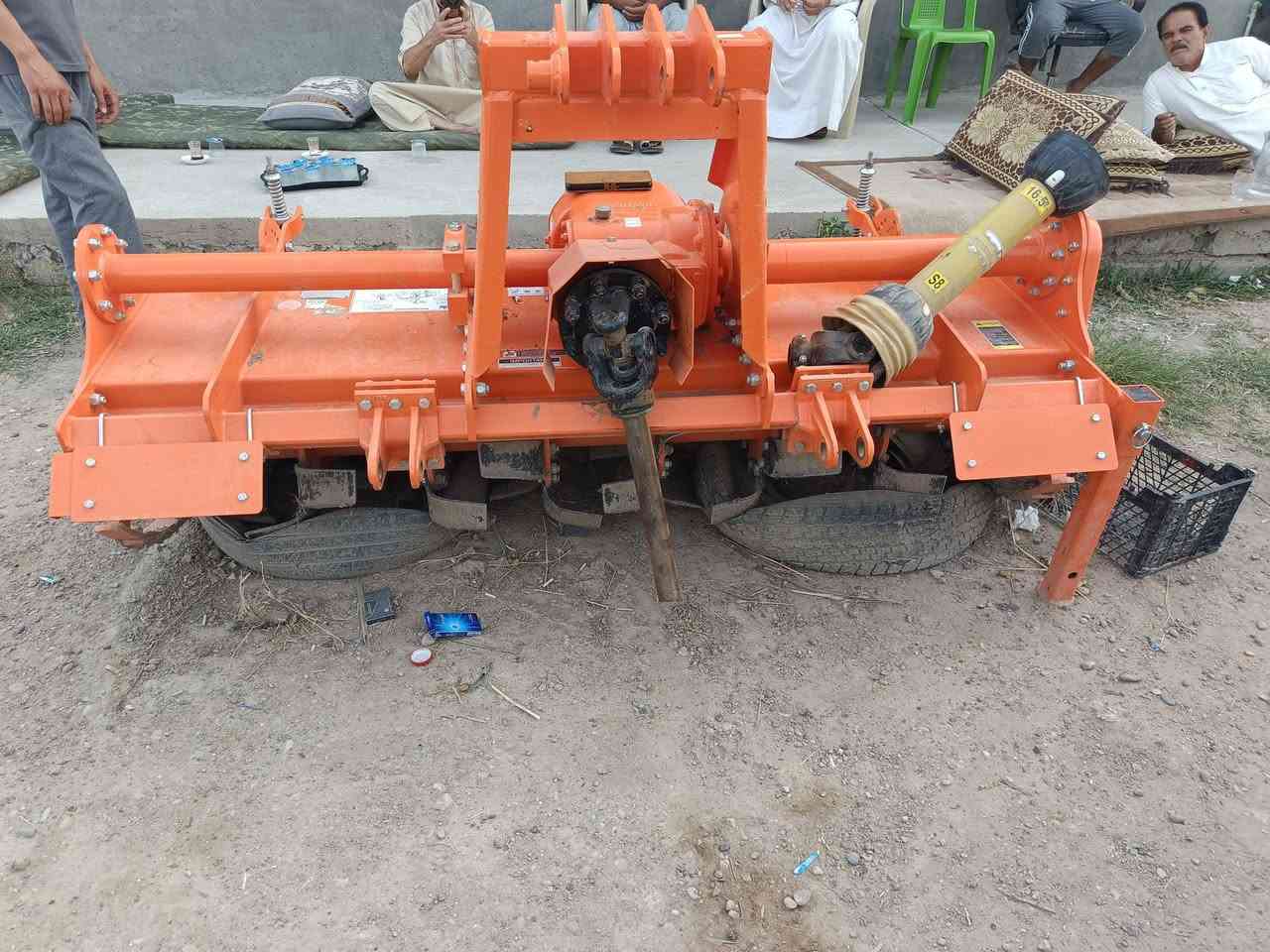 گاروضه وفدان جدد للبيع الكاروضه جديده مستخدمه يوم واحد رايده الگاروضه 3 ملاين وربع والفدان مليون ونص رايدهن وبيهن مجال  مكاني الانبار الفلوجه ***********
