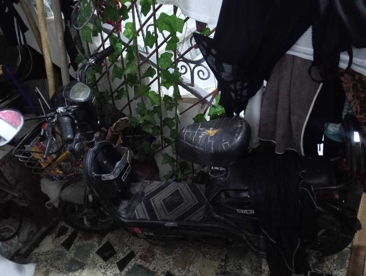 كل وحده وسعرها
عارضات عدد 2
ميز بدون امرايه 
دراجه كهربائيه


**إذا كنت صاحب هذا الإعلان وتريد حذفه لأي سبب، رجاءا أرسل رسالة إلى الدعم الفني**