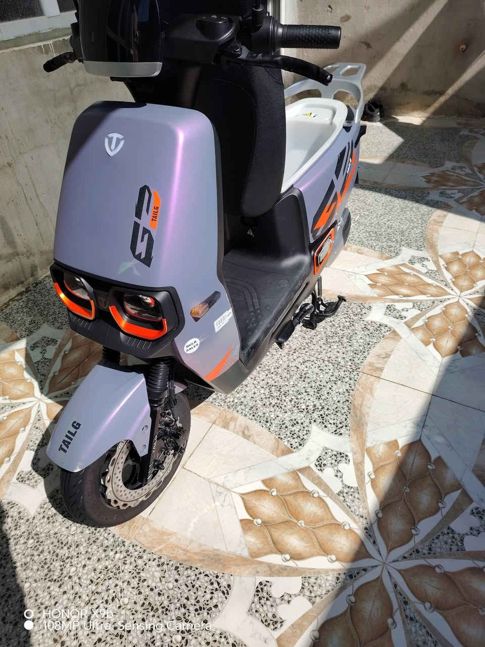 سلام عليكم 

متاح دراجه شحن معروف موصفاتو 

مستخدم شهر تقريباً بعد جديد 

سعر 850 وبي مجال بسيط حك الجيه 

شراي اتصل  ***********

مكاني كوكجلي ملاحظه بيع فقط
