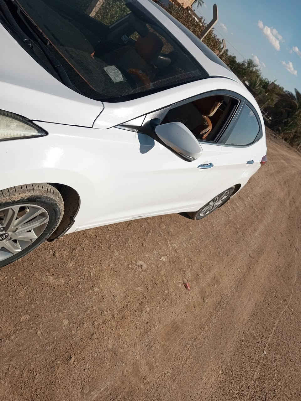 للبيع الانترة 16 خليجي رقم كربلاء محرك 1800 بيها طخات على بارد جهه عكس سايق بسعي تحويل ثاني يوم سعر 125 ستفسار. اكثر راسل خاص


**إذا كنت صاحب هذا الإعلان وتريد حذفه لأي سبب، رجاءا أرسل رسالة إلى الدعم الفني**