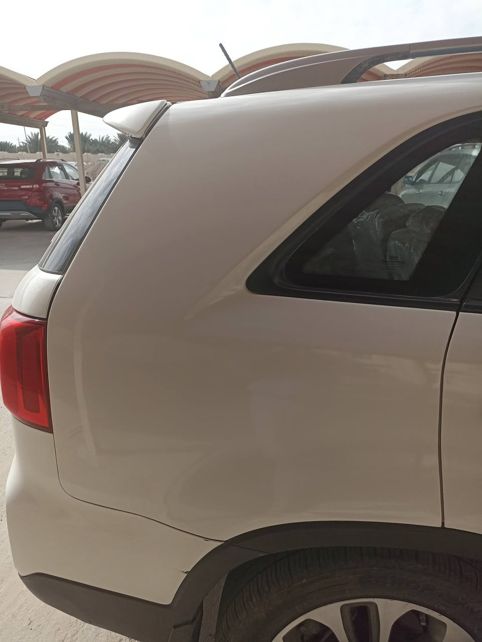 السلام عليكم
سورنتو 2014 خليجي  V 6ماشية  140    رقم بغداد بأسمي فول السياره ١/١مواصفات بانوراما بصمة تشغيل بصمة ابواب كراسي جلد كرسي السائق كهربائي تبريد 3 قطع انارة داخليه ابلاد اشاير ترحيب منظومة زنون عالي ناصي 

وباقي المواصفات المعروفة (فول مواصفات) 
صبغ فقط بخشم البنيد كد الشبر تقريبا واضح بالسونار 
مكاني الناصرية سونار موجود 

السعر 180 وبيها مجال

***********
