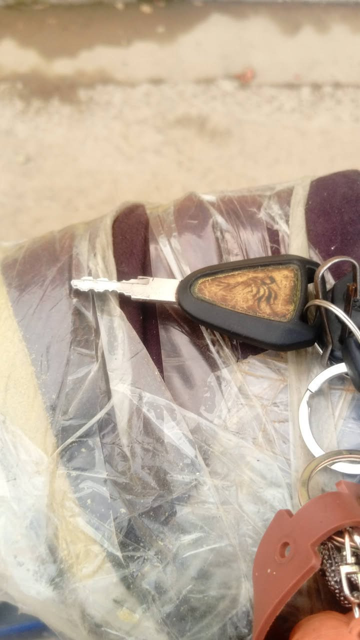 باسكل شحن كامل مواصفات
الشحن مالته يطول فقط ساعه ويفول 
يوجد فيه منفذين شحن 
جوب جديد  امامي وخلفي  قفل تاير مع السويج 
المكان الزبيله مجمع العباس السكلني التواصل على هاذة الرقم ‏‪***********‬‏
