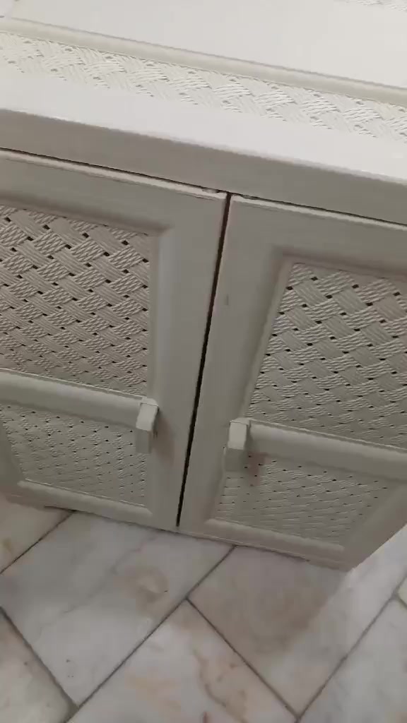 سلام عليكم للبيع بيها كسر بسيط اخذتها 55 نهايتها 25
عندي حجله اطفال نهايتها 10
مكاني حريه الدور


**إذا كنت صاحب هذا الإعلان وتريد حذفه لأي سبب، رجاءا أرسل رسالة إلى الدعم الفني**