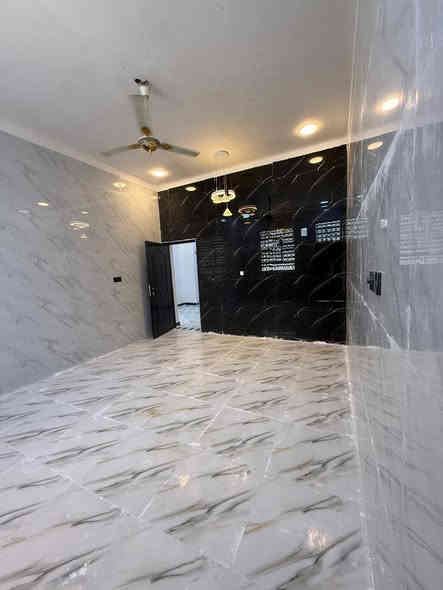 #اسعد_الله_اوقاتكم_بكل_خير 🟥 ***********
دار سكن البيع 
#المساحه 220متر 👍
#جنس_العقار  :: طابو زراعي عراقي وكله اونسخه من الطابو 🟥 
بيت ما شاء الله تحفه 
#العنوان البيت 
البصرة أبو الخصيب طريق العوجه قريب علا طريق العوجه 
البيت يحتوي على  غرفتين نوم 
صاله
مطبخ
ديوان 
صيحات داخلي وخارجي 🟥 
كراج وحديقه بيت مرتب ما شاء الله 
#سعر البيت  117مليون وبي  مجال 💸 
#للاستفسار الاتصال على الهاتف 📳📞***********
