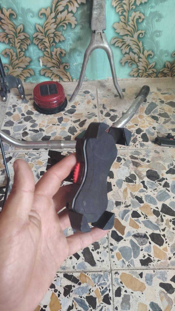 السلام عليكم غراض بايسكل للبيع 
***********
