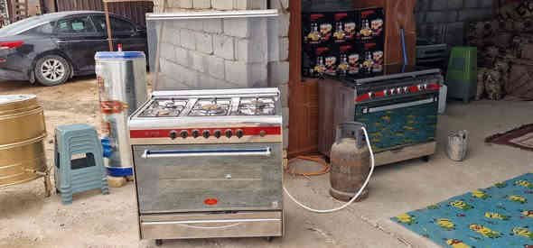 طباخ مستخدم قليل نظيف جدا خمس عيون مع اوفن كلة شغال على الفحص بسعر 225
وايضا متوفرة طباخات بأحجام أخرى ومواد منزلية وقنفات جديدة وبأسعار مناسبة 
العنوان حي السبل 
***********
