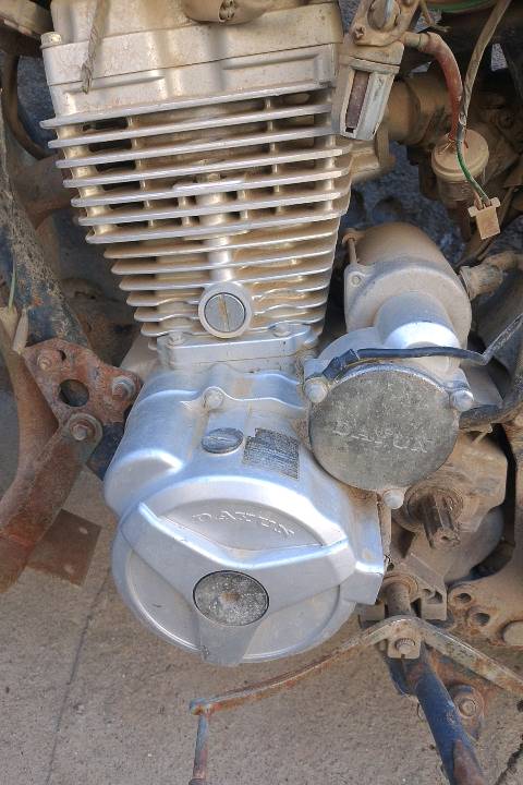 محرك ستوته ما مفتوح بي برغي مشدود عل دراجه فيوم متروك اقل من 5 اشهر طشاش قرب اني للهاتف النقال سعر 150الف