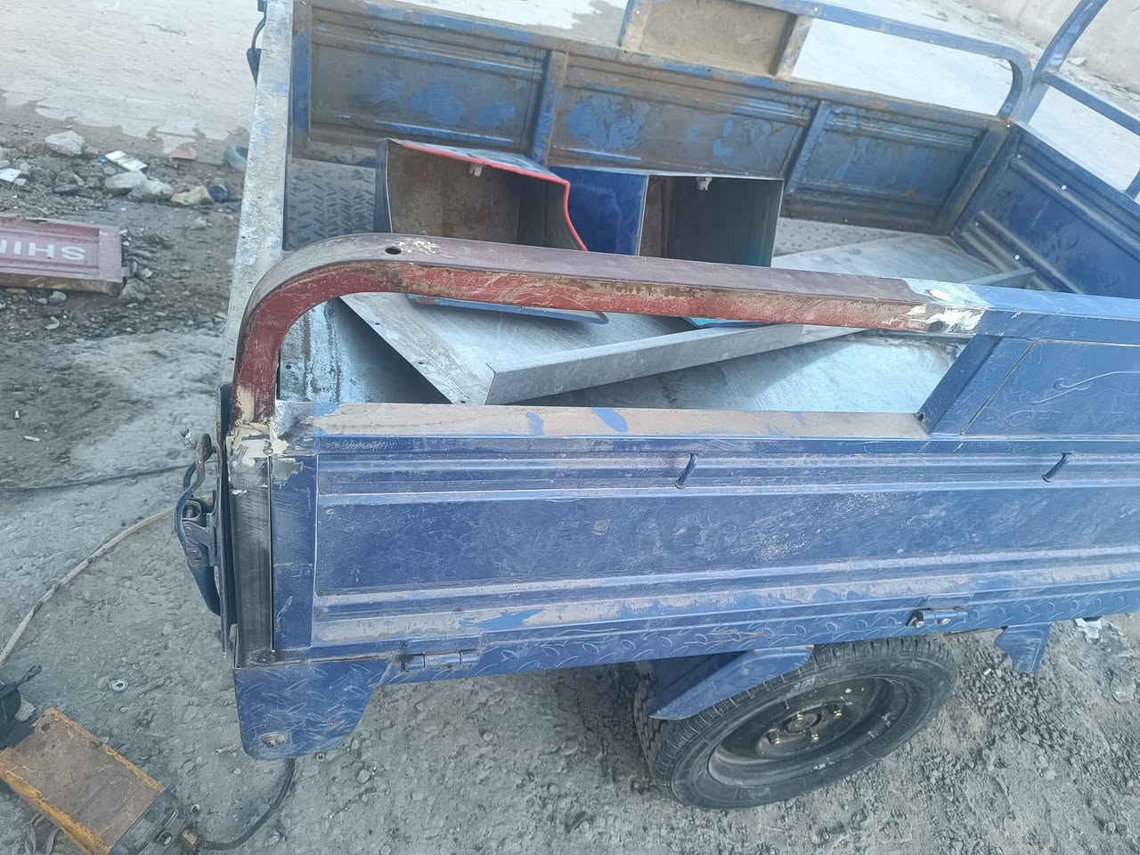 صبغ 
لحيم 
تعديل 
 
عنوان حي الميلاد بسوك قرب جامع الهادي 
***********
