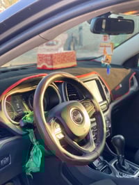 سيارة جيب شيروكي البيع مديل ٢٠١٦ بيها قطعه بدون دواخل 07802861710 السع...