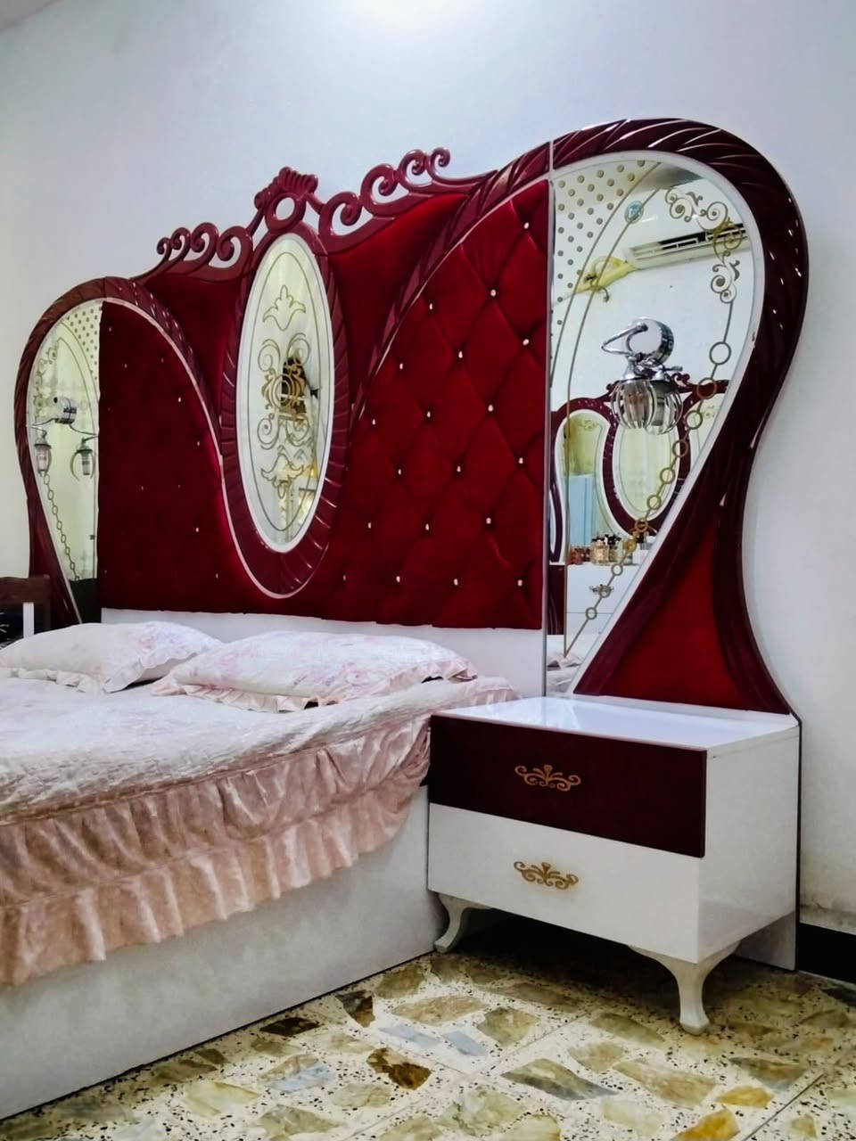 غرفه تركي لبيع نضيفه اي ضرر مبيه البلديات شارع المصرف افران عسل الرقم ***********
