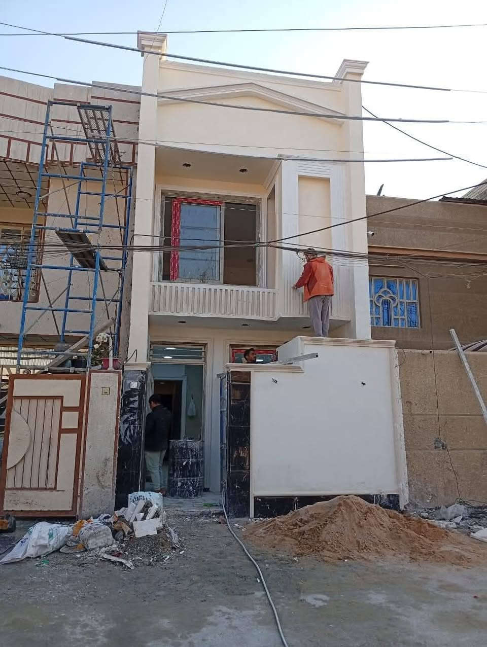 اسلام عليكم ورحمة الله وبركاته 
خلفه متفرغ حالين لبخ نثرطلس ديكورات واجهات ***********
