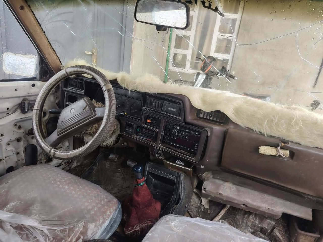 السلام عليكم ورحمة الله وبركاته. كراون موديل81 محرك بطه گير عادي گير ومحرك بشرط صدر وره وجادم نص عمر تواير نص عمر سياره خير من الله. السعر 13وبيه مجال ***********
