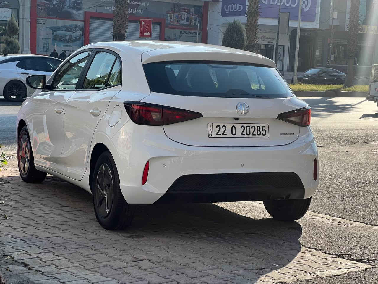 112
ئيّم جى MG3 2025 رقم اربيل.
4هة زار كيلو مه تر 6 سال زهمان
تاخم كَاعيهى بو بستراوه ئى بلادى ده ستكارى نه ك بوّ به ستراوه مواصفات ستاندارد شاشه وكاميّرا حساس .
ئاويّنه نيشارهت بلوتوس.ڤوليوّم.
كيّج ئه ليكتروّنى وته بريد لهمس.
مكان اربيل ***********
SUUI ￼ أربيل, العراق
