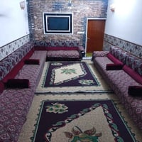 ديوان تزگام نظيف كلش 25 مقعد للبيع الاتصال 07732585916