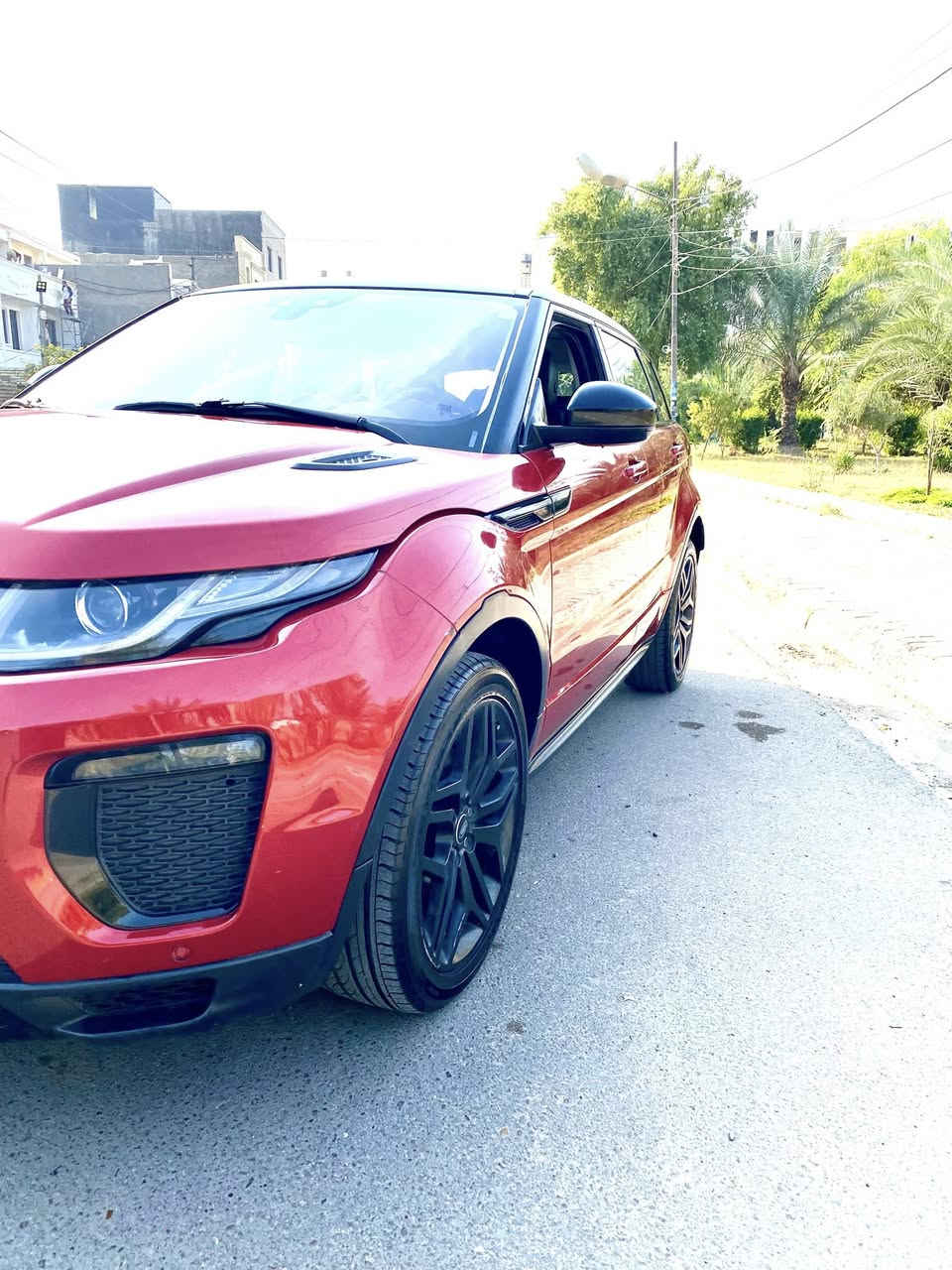 السلام  عليكم
رانج ايفوك
موديل 2016 تو كلر
وكالة القلم
كفالة من الصبغ وتصليح
سيارة فول موصفات
مكينه 2000 cc تربو مرغوب
كير ماوس
شاشة جببر 
تحكم تهتين
رادتر توقف 
رادار خلفي 
رادار امامي
جنطة كهرباء
بعد هواي موصفات
ماشية 44 
السعر 18 الف بيها مجال 180
سيارة بوضع وكالة  مابيها اي نقص
مكان السيارة بغداد الكرخ
***********
