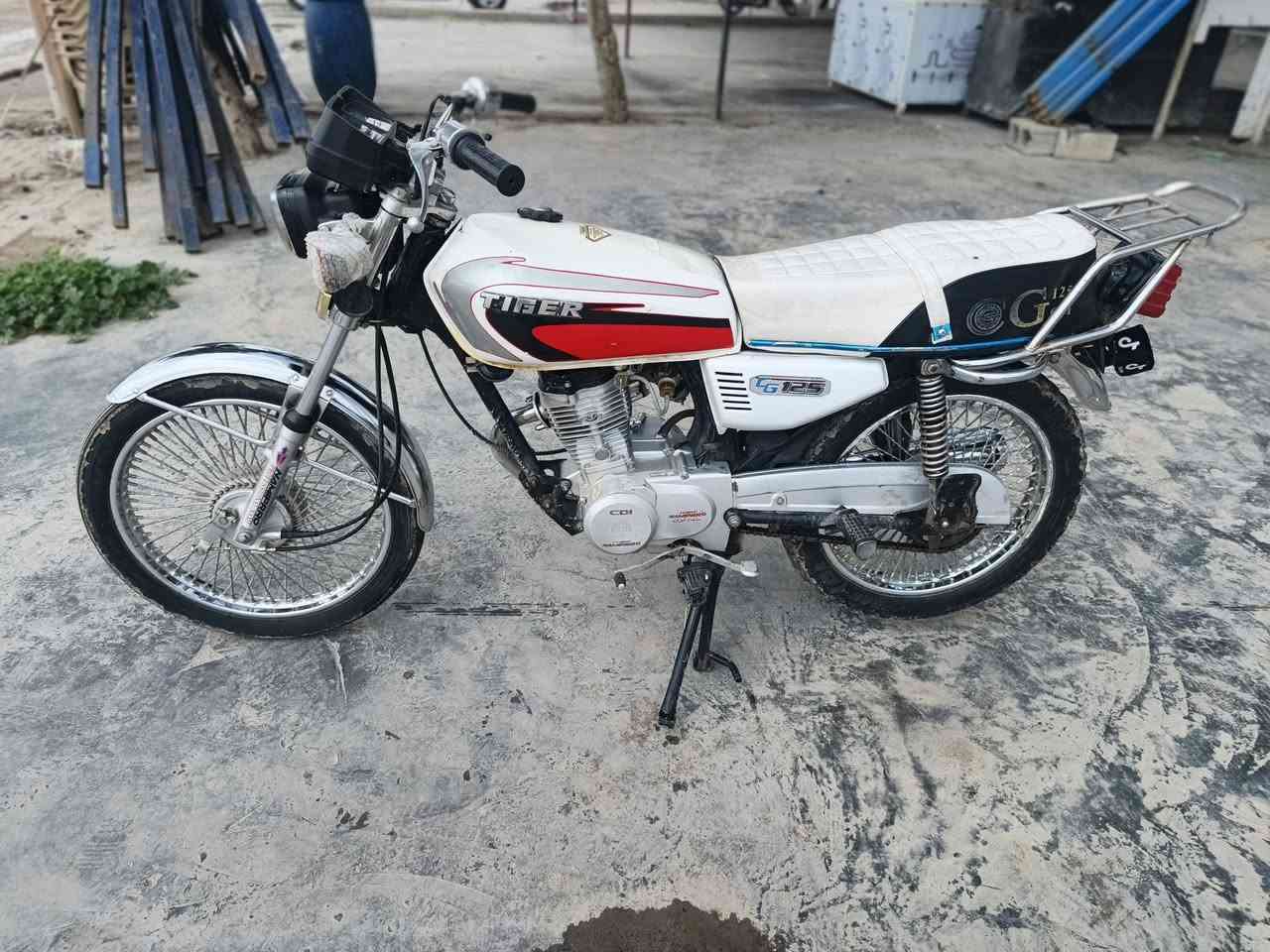 سلام عليكم شباب دراجه لبيع نامي برو موديل ٢٠٢٠ محرك شرط لا صرف ولا بخار ولا صوت سعر ٣٨٥ بيه مجال لطيبين هذا رقم ***********
