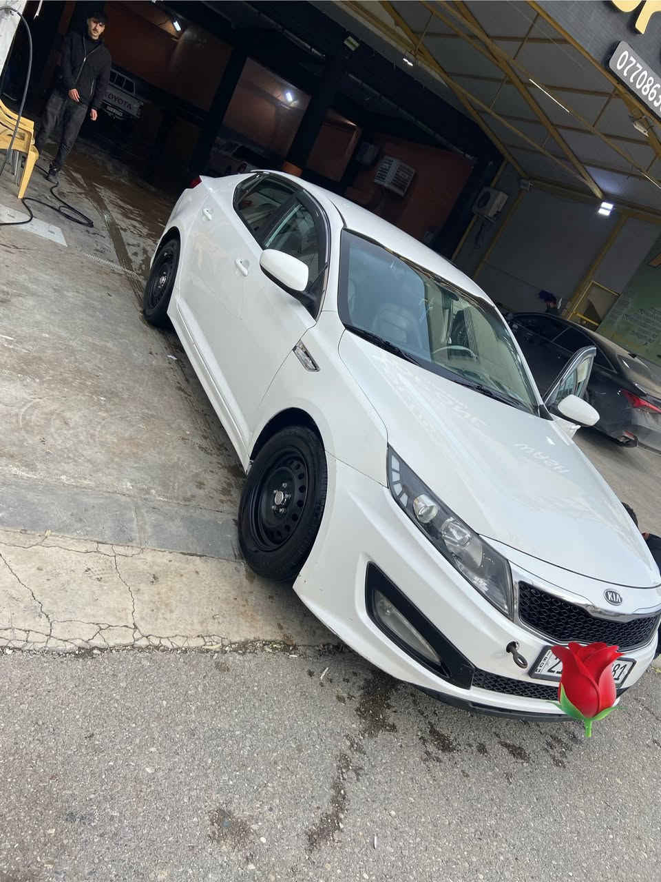 السلام عليكم اوبتمه كي 5 م2011 بيه نص جاملغ خلفي وبيه جاملغ امامي بي طخه السياره احله من الصور وماشيه 191 اصل سنويه جديده وهزه جديده وبسمي شخصيا كير ومكينه خير من الله حداديه وتخم تاير وياله 16 مكان ديوانيه السعر 110 وبيها مجال حك الجيه  اخوان بس اتصال غير متواجد ع نت  ***********
