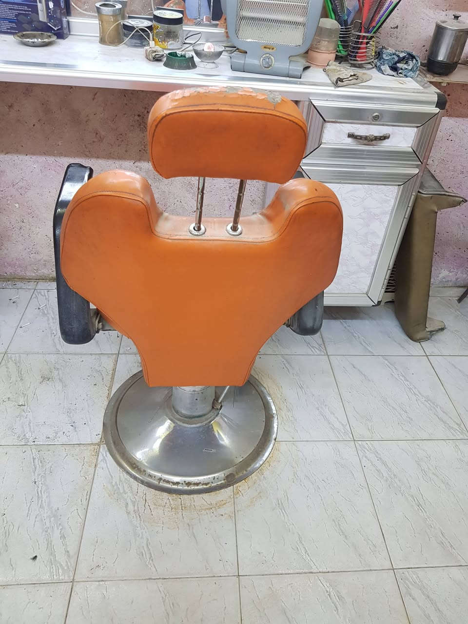 اغراض محل حلاقه للبيع بغداد الحسينيه الراشديه تلفون ***********
