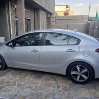لبيع كيا فورتي موديل 2018 وراد امريكي حادث خلفي والسياره بيها سونر الس...