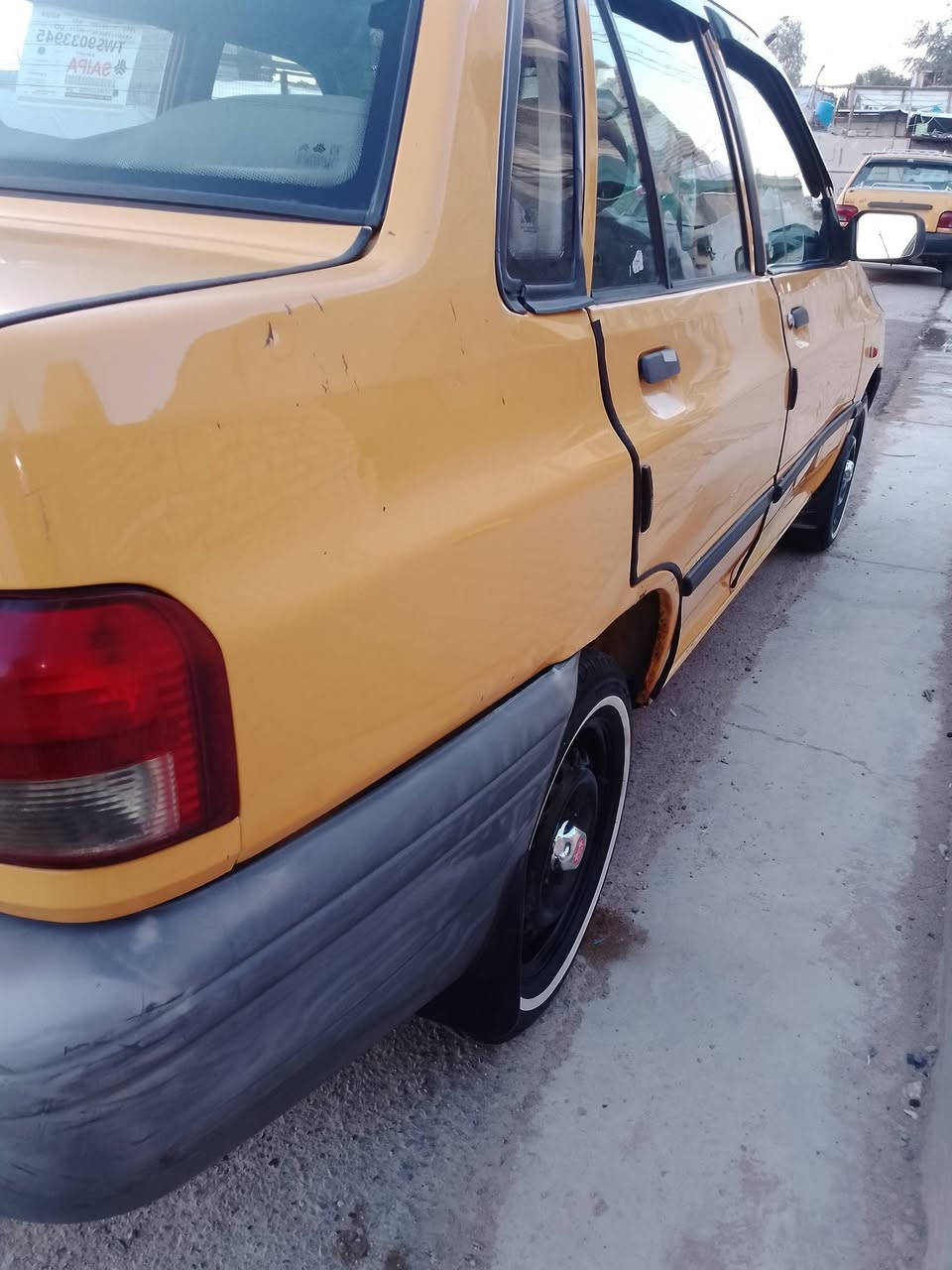 السلام عليكم سايبه موديل 2012 رقم بغداد انكليزي كير مكينه خير من الله تخم تأير صدر  نضيف داخله نضيف السيارة جاهزه ما تصرف عليها كبل للشارع مكاني بغداد الحسينيه الراشديه رقم الهاتف *********** 
السعر 23 وبيه مجال
