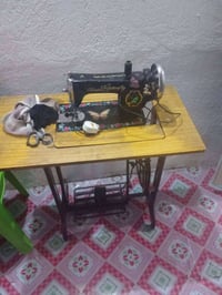 مكينة خياطة • أم الفراشة • أصلية