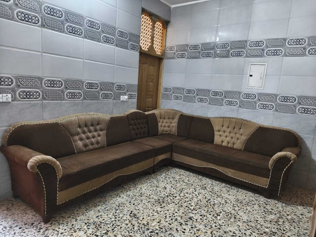 السلام عليكم تخم تزكام للبيع نضيف كلش ***********
