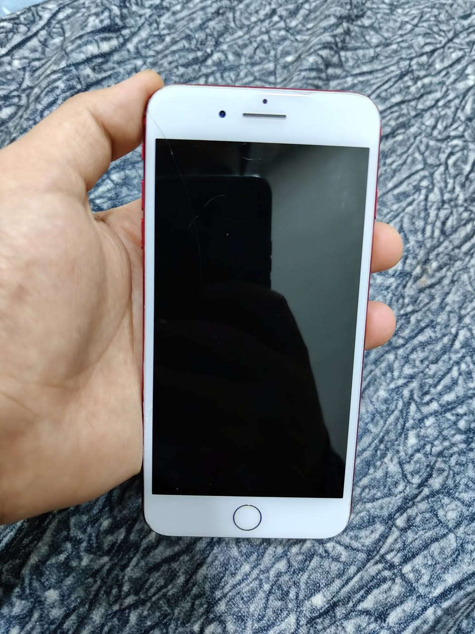 السلام عليكم ايفون 7بلس البطايه متبدله فقط شاشه بلادي كله بلادي الشاشه مفطره بس ممتاثر بس كسر الكزاز وميبين مثل متشوفون والمايك مالته عطلانه والكامره المغناطيس مالته واكعه يعني بختصار ١٠ الاف تبدله مايك وب ٥ اكثر شي تخليله مغناطيس وفقط والجهاز شغال اكو بيع واكو مراوس كذالك رقمي ***********
