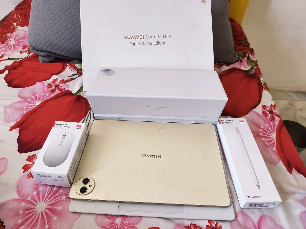 ايباد هواوي mate pro 12.2
ذاكرة 512.عشوائيه 12GB
بطاريه 97 
كامل الملحقات موس وقلم  بعدهن بالكارتونه والكيبورد 
جهاز أخو جديد بالعافيه على الياخذه
سعر 900 قفل مستعجل على البيعه 
عنواني بغداد الحسينيه الراشديه
***********
