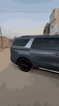 السلام عليكم كيا كرنفال موديل ٢٤ فول مواصفات للاخير ماشية ١٥ الف بيهة بس بنيد صبغ فقط للاستفسار واتساب *********** مكاني بغداد السعر ٢٥٠ ورقة بدون رقم سونار موجود راسلني ادزلك تفاصيلهة
