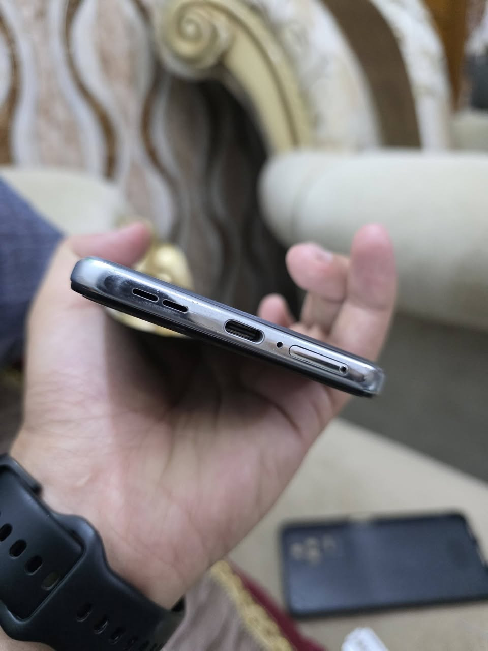 ريدمي k50 نسخة صيني يشغل امنيه ذاكرة ٢٥٦ جهاز نظيف كلش معالج قوي ويا كارتون فقط للبيع السعر ٣٢٥ مكاني حله 
***********
