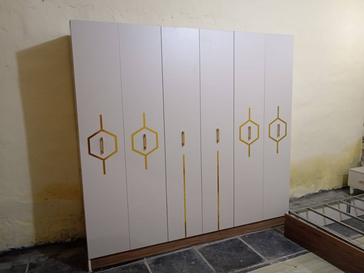 غرفه نوم تركيه جديده ما مستخدمه سعر 550وبيهه مجال ***********
