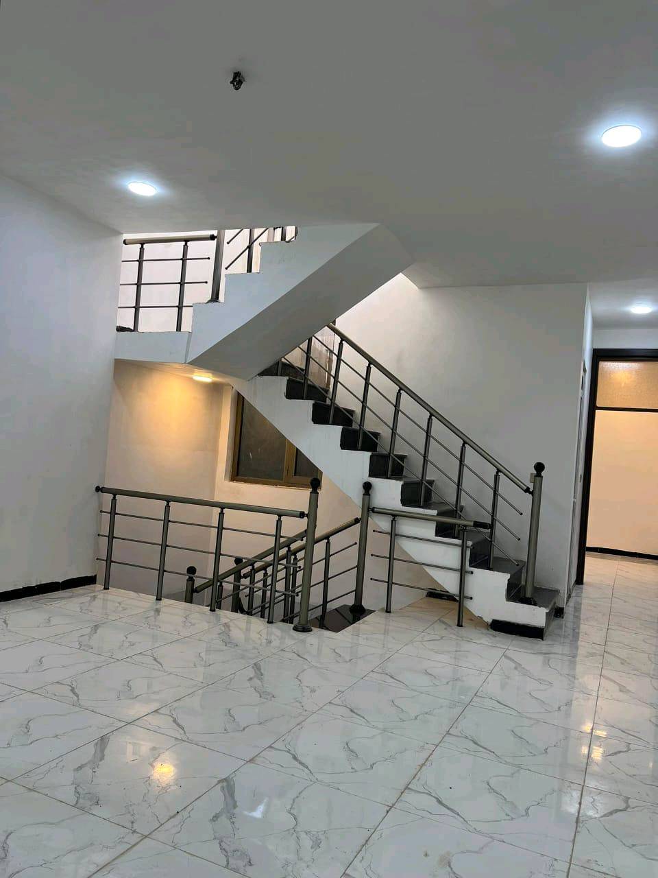 متوفر منازل كل المساحات وبناء درجة اولى 
حديث كلاسيك 
طابو زراعي صرف سند25 قرار محكمه 
زعفرانية بيت بنيه 
الاسعار على الاتصال تستفسر
متوفر هيكل وقطع اراضي