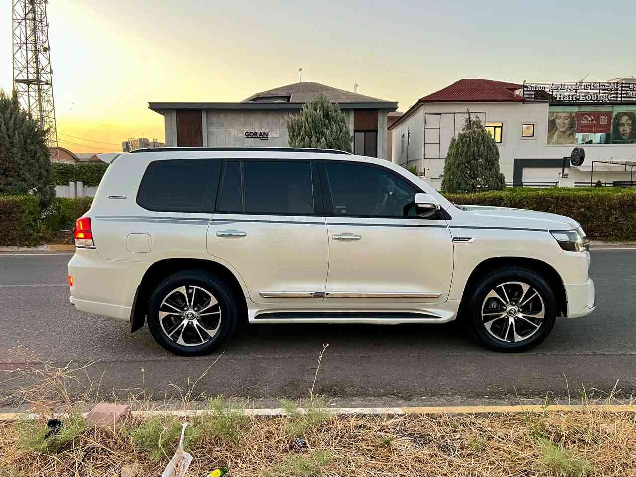 toyota land cruiser  GXR 2018 يةك چامرغى پشتةوةى تعديلة بة باريكى ٦ پيستنة لةزگةى توزةك سوتاية *********** أربيل, العراق
