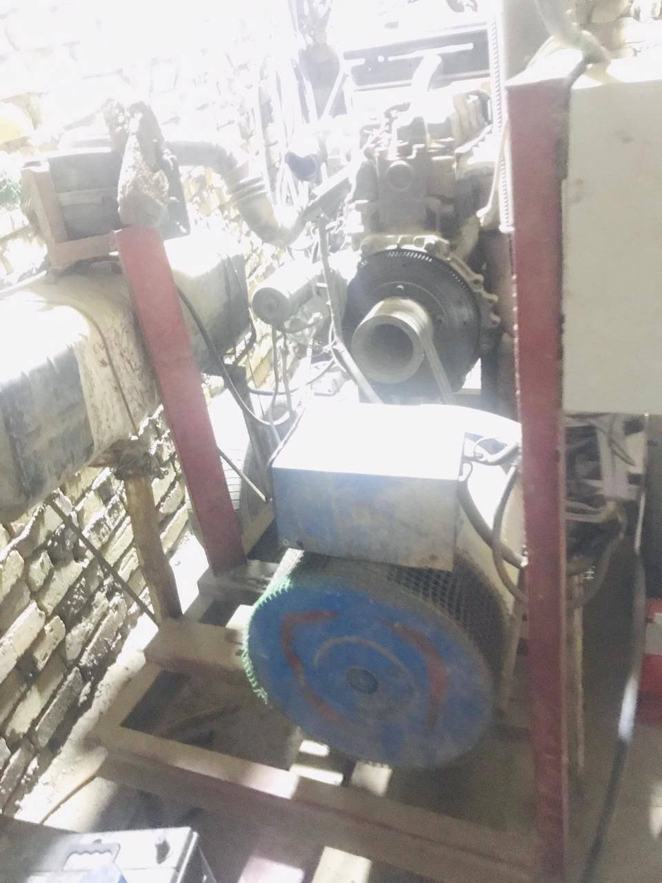 السلام عليكم من رخصة الادمن مولده كيه30 كي في  2701 محرك خير من الله لا تبخير ولا تنقيص مثل ما موجوده بالفيديو والصور 
العنوان بابل عوفي 
رقم الموبايل ***********
السعر 15ورقه
