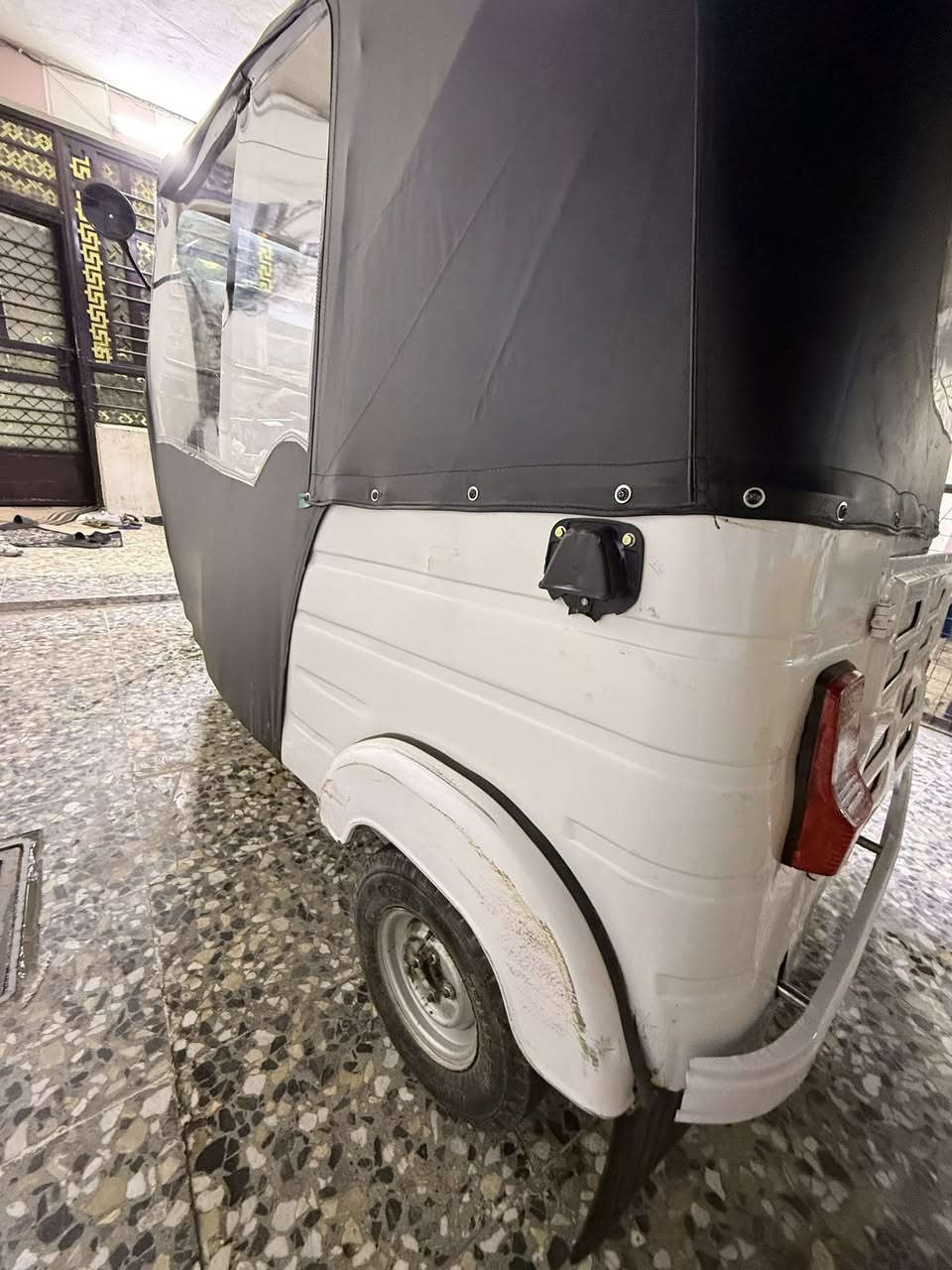 سلام عليكم تكتك 2020رقم وسنويا مكاني بغدادكماليه السعر 5800وبيه مجال ***********
