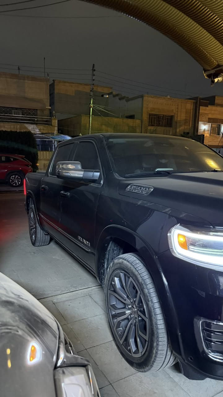 السلام عليكم 

دوج رام فئة التونكستن 2025
وكالة هارلم خليجيه 
محرك 6سلندر توين تيربو 
 السياره فول مواصفات اعلى فئة
مكفوله 
مغلفة ppf
تضليل سنويه رقم اربيل 
للاستفسار 
***********
