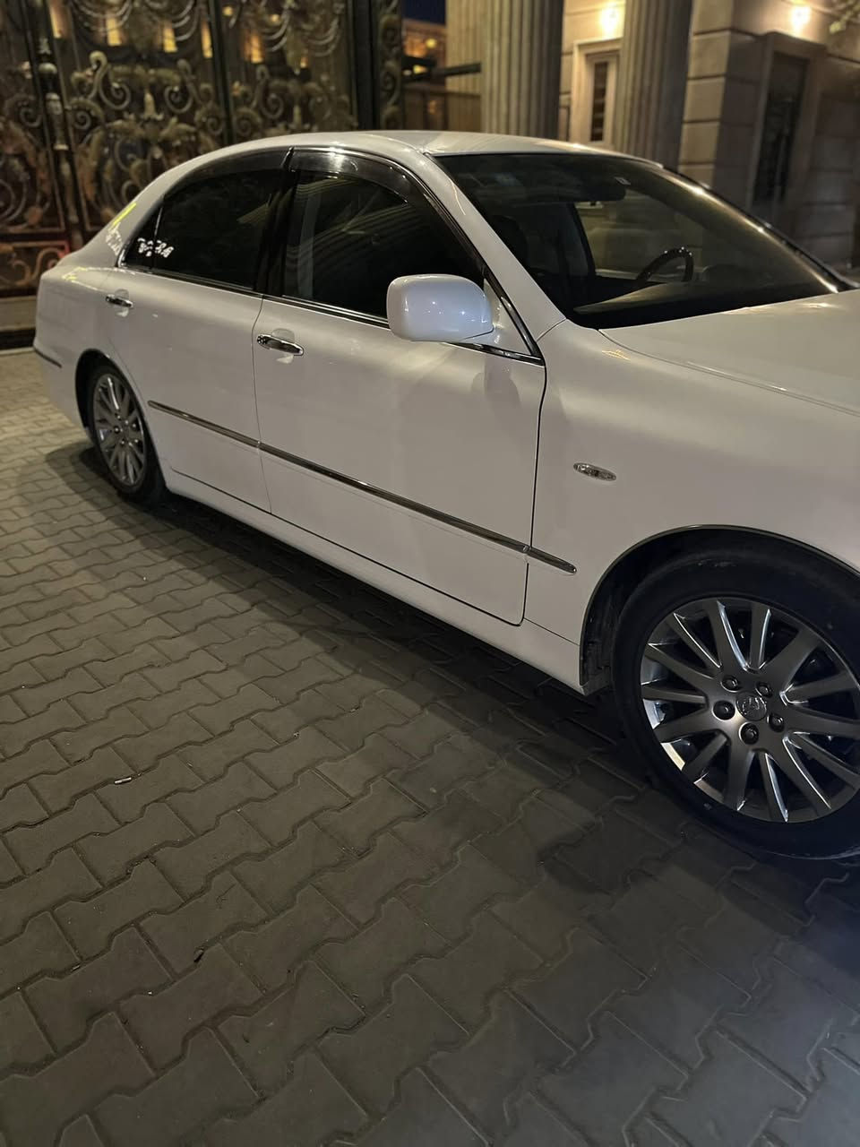 سلام عليكم 
تيوته كراون ماجسته دخول جديد
فول مواصفات ماعده الفتحه حساسات ماميه خلفيه ثلاجه مري شفط بصمات ابواب جنطه شفط داخل جلد اسود ملكي تلث بردات تلث قطع تبريد جوبلسات حداده بعدهي مال شركه سياره جديده كلش الله شاهد ماشيه قلقل كلش سياره (نقل) تحويل ثاني يوم بسمي السياره  سعر (137)
  
عجبتك السياره ومكانيتك متسمح تشلع عيوني وتاخذها ماعجبتك سمعنه كلمه حلوه ***********
