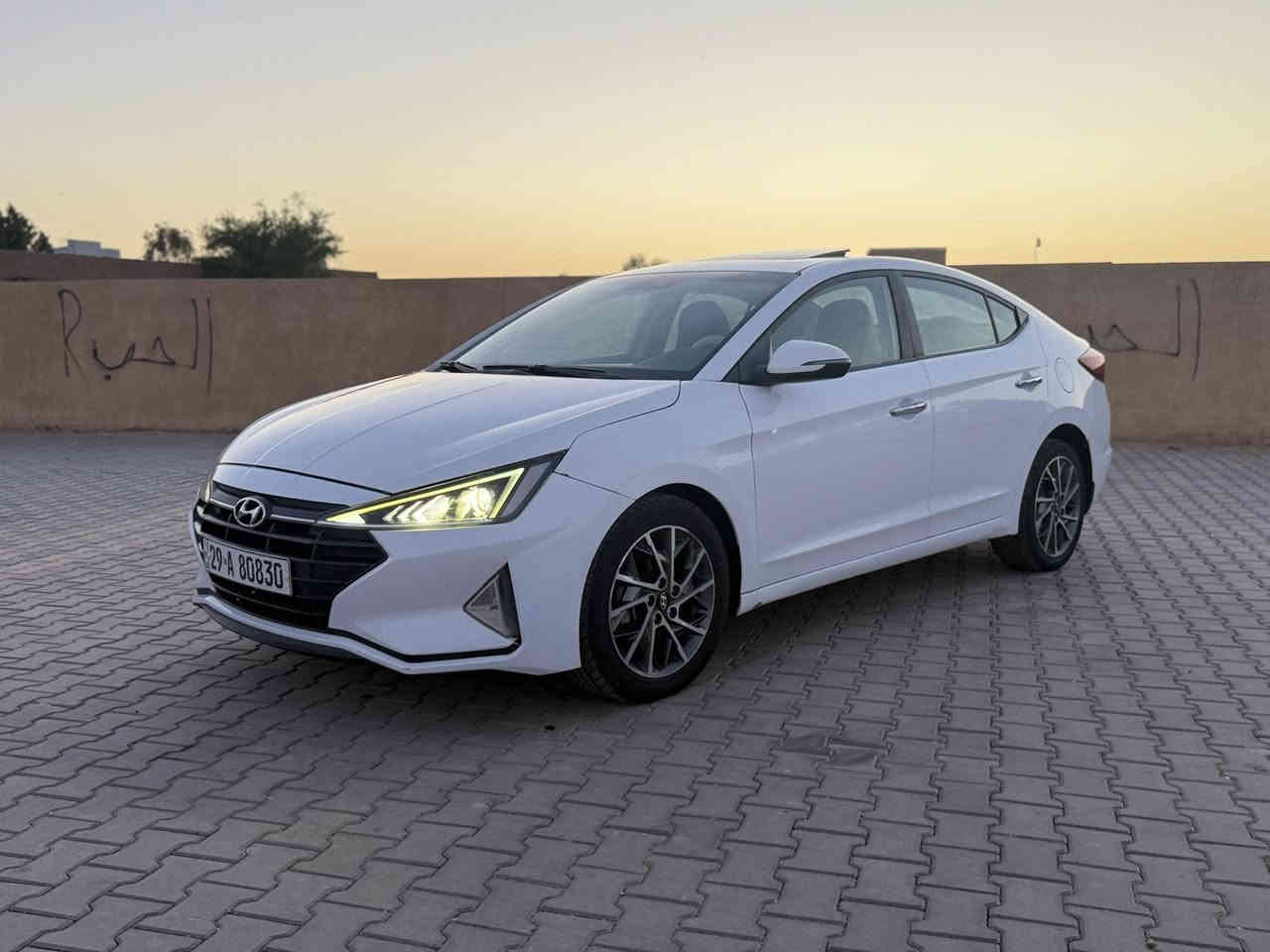 السلام عليكم النترا  مديل 19 خليجي 
رقم واسط دولي بسمي سنويه لا 30    السياره فول مواصفات 
مكينه 2000 دوش سياره جاهزء    سعر 148 
عنوان واسط.   السياره بيه جاملق وبنيد. صبغ والباقي مكفول 
***********
***********
