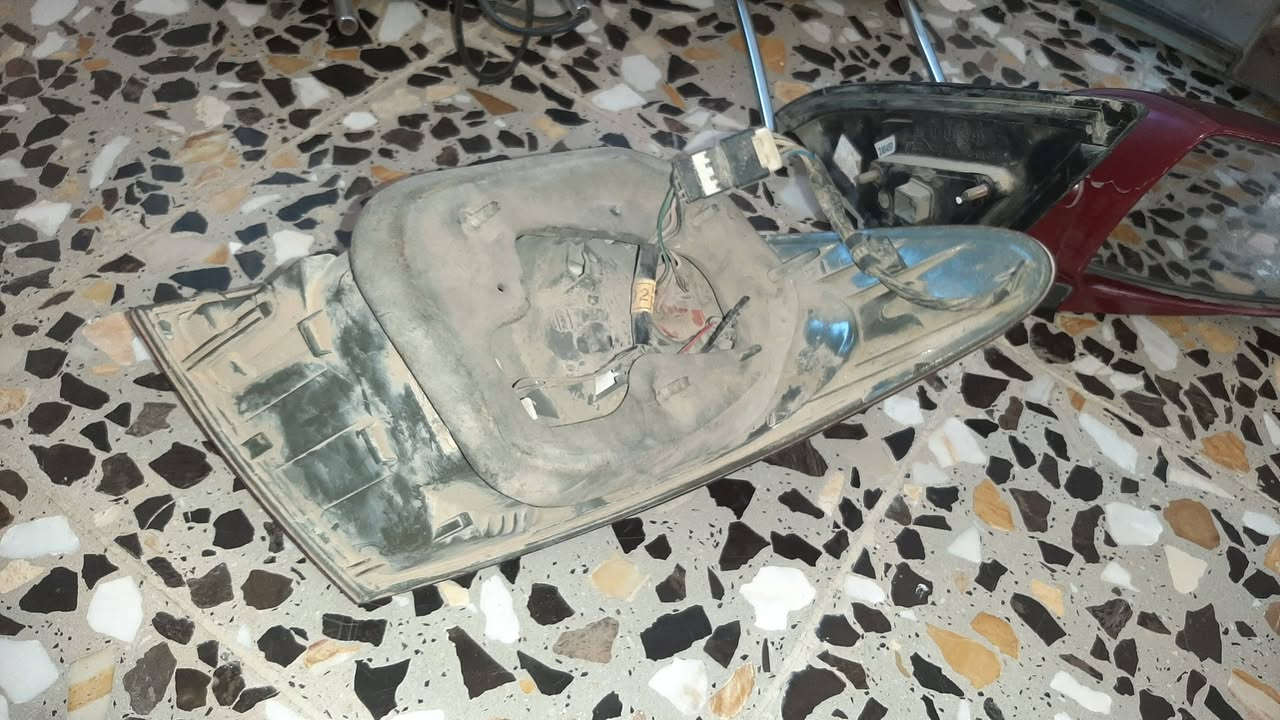 السلام عليكم ورحمة الله وبركاتة للبيع سعر القطعة 25 عل فحص شباك و مرايه و بكلات تفصيخ مكاني بغداد شعله الصدرين ***********
