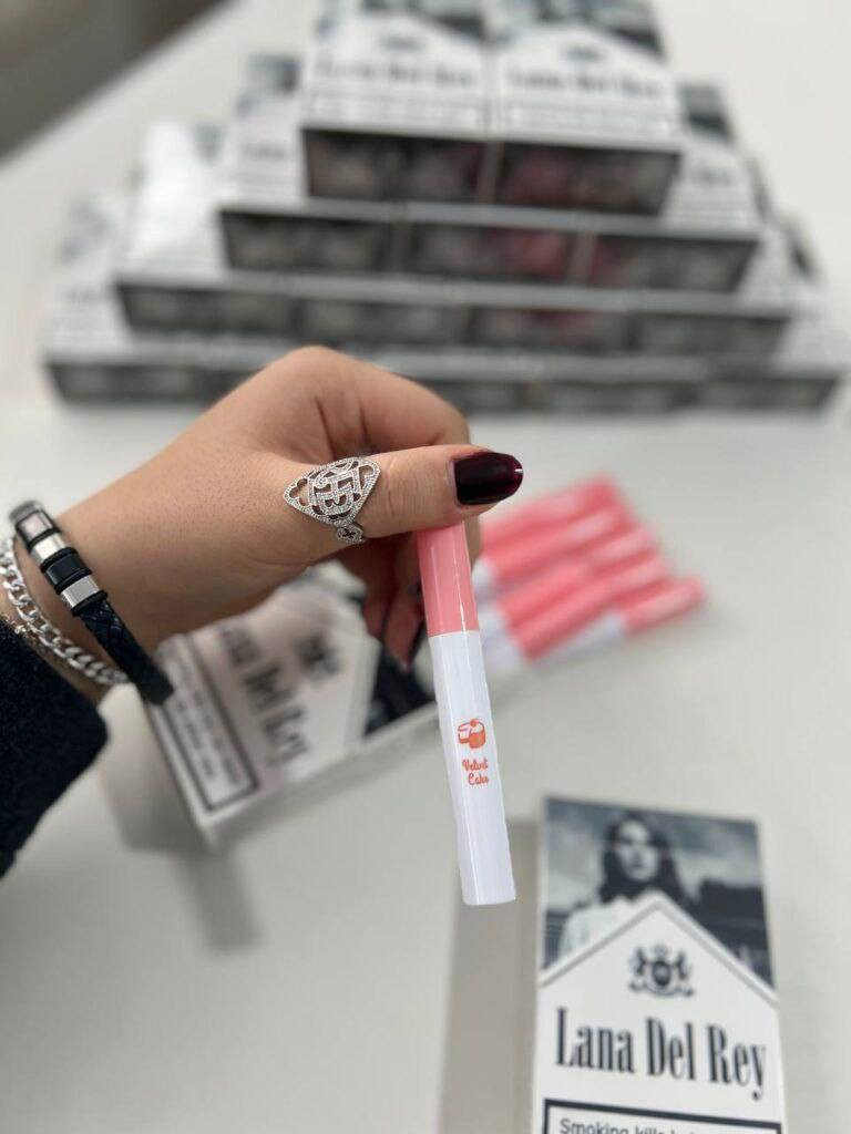 أرواج للشفـاة سموكنگ سيت حمر جكاير حمر كورية ✨
ويحتوي على ترطيب ايضاً 
تدرجات و ألـوان قويـة ناررر 🔥 مناسبة للمناسبات 🫧🙈❤
جدا خفيفة على الشفة مسبب اي تشققات 💋 الحمر مات وثابتة وجدا عملية. 
تدوم طويلاً 💯✨ #كوريا 🇰🇷 السيت يحتوي على 10 قطـع. 

سعـر السيت/ 6

.


**إذا كنت صاحب هذا الإعلان وتريد حذفه لأي سبب، رجاءا أرسل رسالة إلى الدعم الفني**