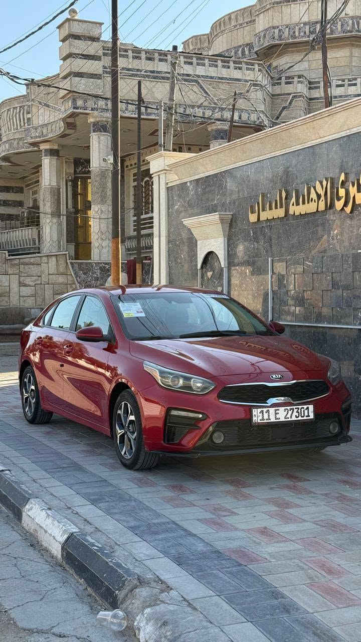 كيا فورتي 2021 وارد امريكي  حادثها كلش بسيط شخط ومصلح  PDRبدون تبديل بدون صبغ بدون ايرباك بدون دواخل شرط السونار.، صور الحادث منشوره. وبيها سونار ، محرك 2000 دوش مكفول كير  محور AT .  ماشيه 93 الف حقيقي.   صدر جديد، تبريد ثلج  مدوشمه وجاهزه  السيارة جديدة جدا ومابيها نقص واحلى من الصور 
رقم بغداد الانكليزي باسمي تحويل شوكت ميعجبك .  مكان السيارة بغداد .السعر 133$ وبيها مجال بسيط
الاتصال على الرقم ***********
