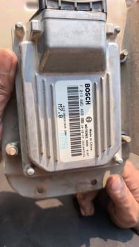 يوجد معظام قطع غيار سياره صيني مع قطع غيار الكير الوتماتيك والعادي تلف...