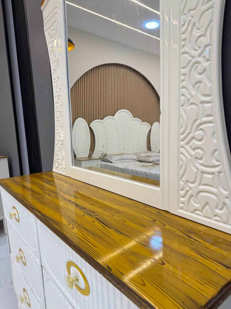 السعر // مليون و50 فقط 😍

🔅تفاصيل الغرفة المرمري  ....

 خارج ٤ملم ام دي اف 🔺
وداخل معاكس ٣ملم 
صبغ حراري  درجة اولى 

عدد القطع  ٧ قطع 😍
🔺1 //جرباية  قياس  ١٦٠ × ٢٠٠ 
🔺//ميز جانبي ايسر قياس ٥٠
🔺2// وميز  جانبي  قياس ٥٠
🔺3// زاوية ارتفاع مترين عرض ٨٠
🔺4// وميز بلازمه  
🔺5//وميز مراية ارتفاع مترين عرض ١٢٠
🔺6// وكنتور ٦ باب  ارتفاع مترين و١٥ طول ٣ متر و١٥

توصيل وشد بغداد مجاني 
♥♥♥ بغداد, العراق


**إذا كنت صاحب هذا الإعلان وتريد حذفه لأي سبب، رجاءا أرسل رسالة إلى الدعم الفني**